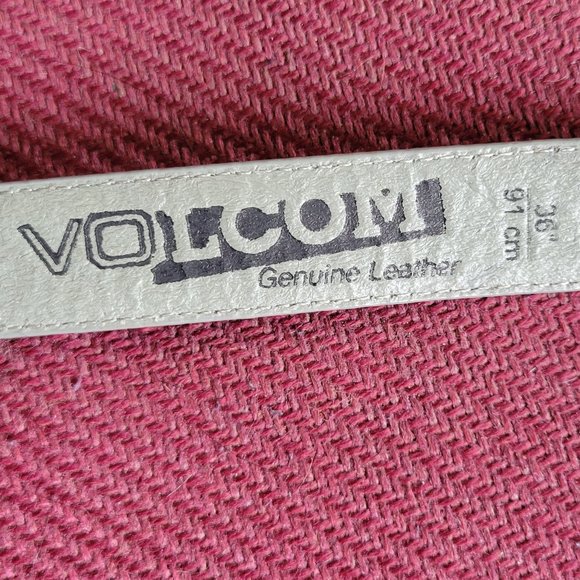Vintage Volcom gray leather belt - 36" - Picture 4 of 5